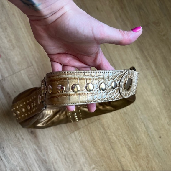 Vintage Y2K Gold Studded Hobo with Charm Keychains - Picture 6 of 11